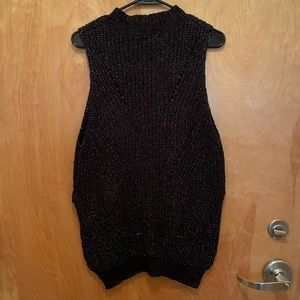 Love Tree Sleeveless Sweater